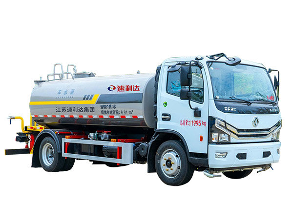 北京大多利卡9.3方灑水